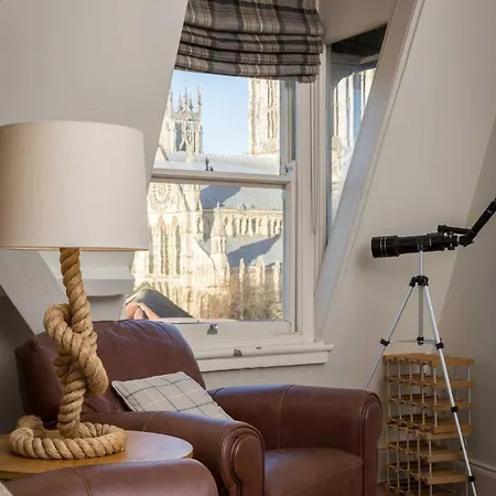 Minster View Penthouse 아파트 *