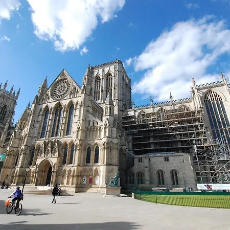 아파트 Minster View Penthouse